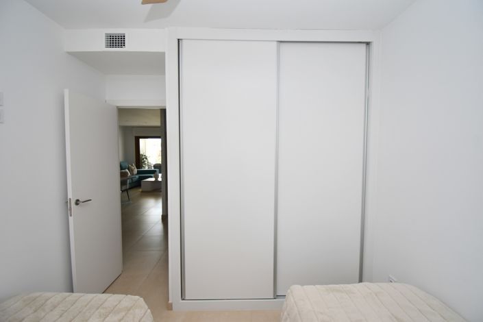 Image No.15-2 Bed Property for sale