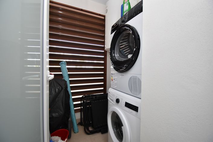 Image No.19-2 Bed Property for sale