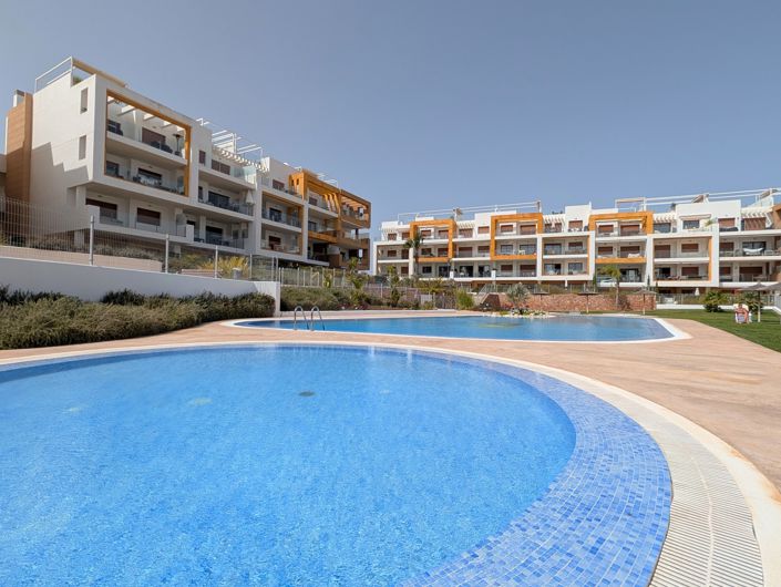 Image No.2-2 Bed Property for sale