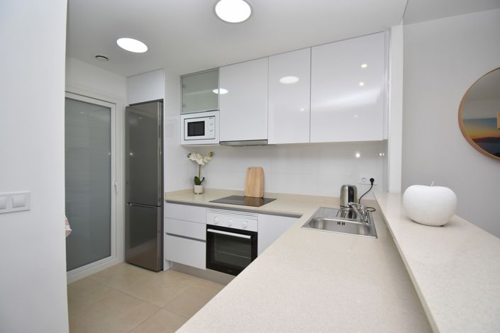 Image No.4-2 Bed Property for sale