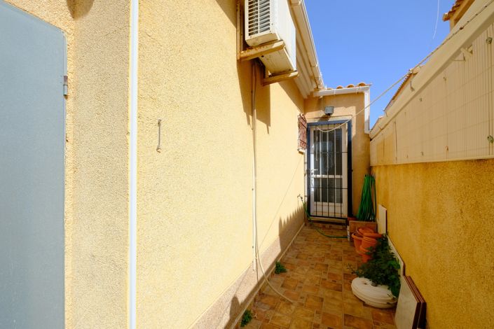 Image No.9-3 Bed Villa for sale