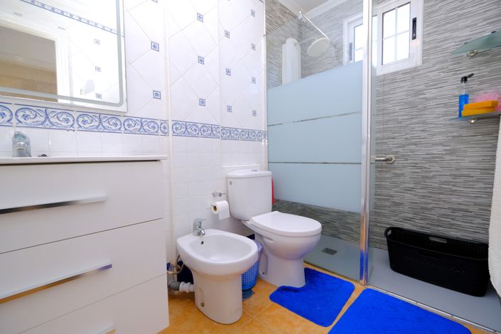 Image No.13-2 Bed Townhouse for sale