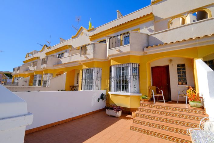 Image No.17-2 Bed Townhouse for sale