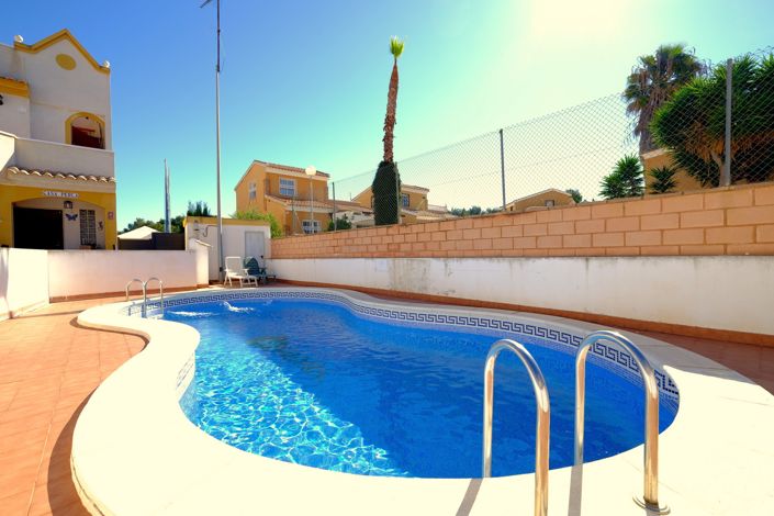 Image No.2-2 Bed Townhouse for sale