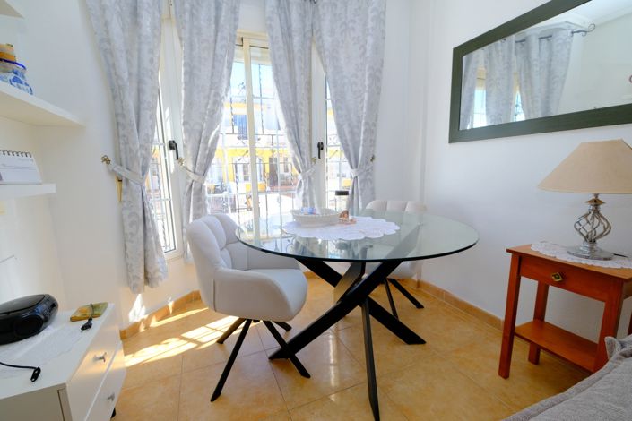 Image No.6-2 Bed Townhouse for sale