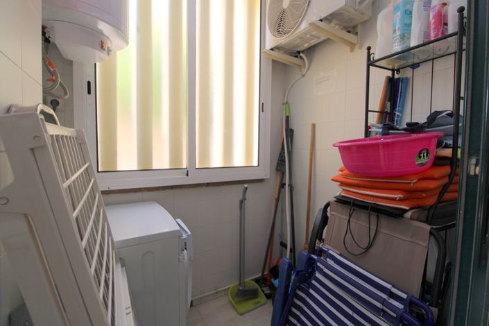 Image No.15-2 Bed Property for sale