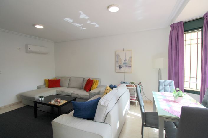 Image No.20-2 Bed Property for sale