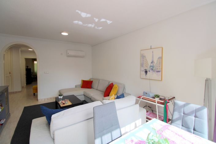 Image No.21-2 Bed Property for sale