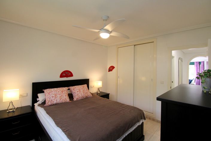 Image No.4-2 Bed Property for sale