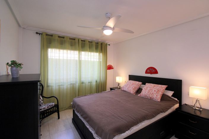 Image No.8-2 Bed Property for sale