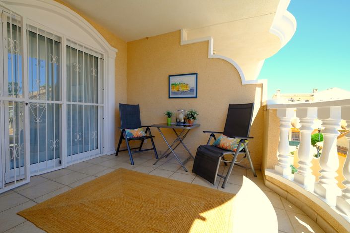 Image No.12-1 Bed Property for sale