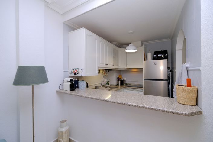 Image No.7-1 Bed Property for sale