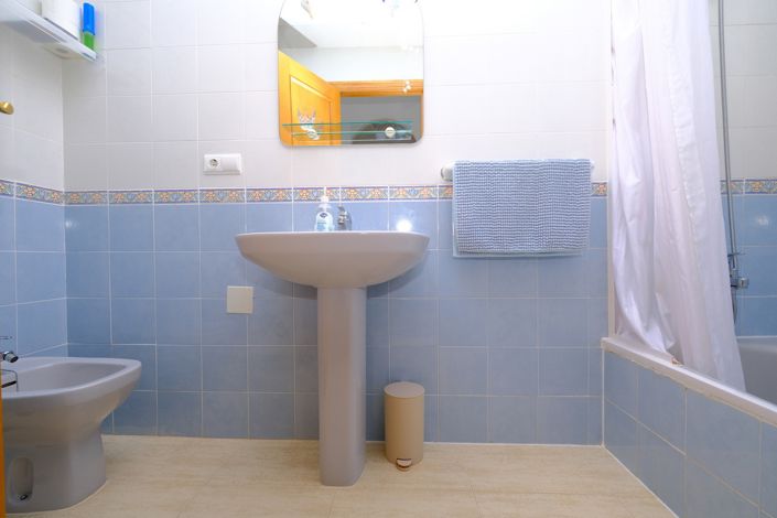 Image No.12-2 Bed Apartment for sale