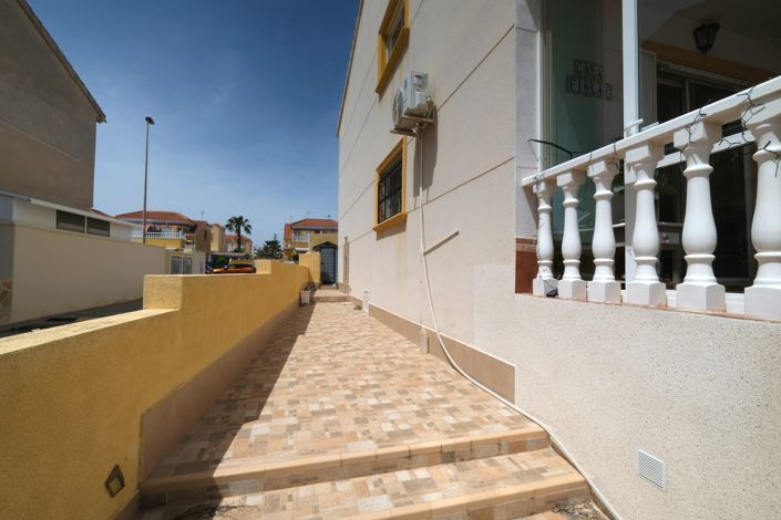 Image No.13-2 Bed Property for sale