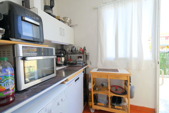 Image No.7-2 Bed Property for sale