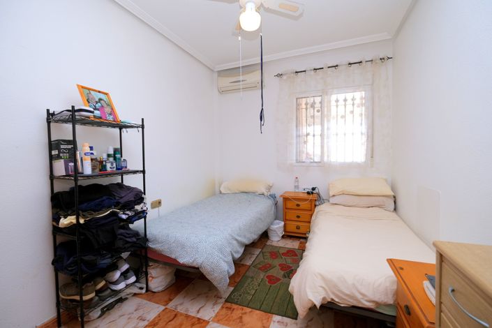 Image No.9-2 Bed Property for sale