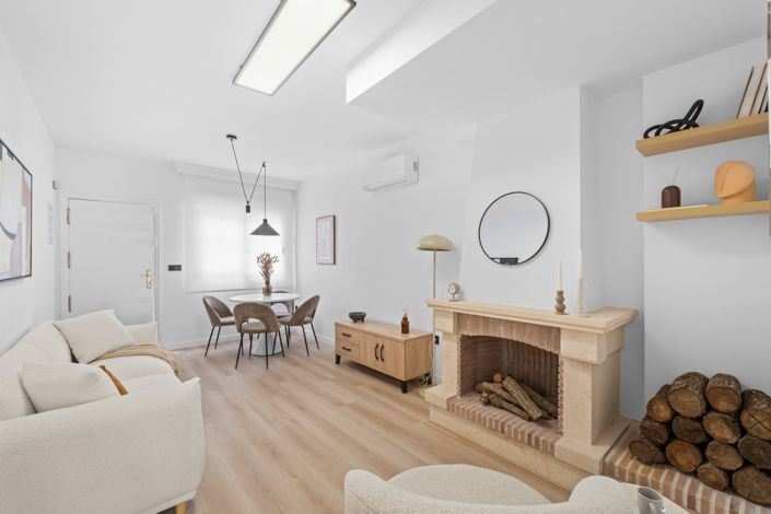 Image No.8-3 Bed Villa for sale