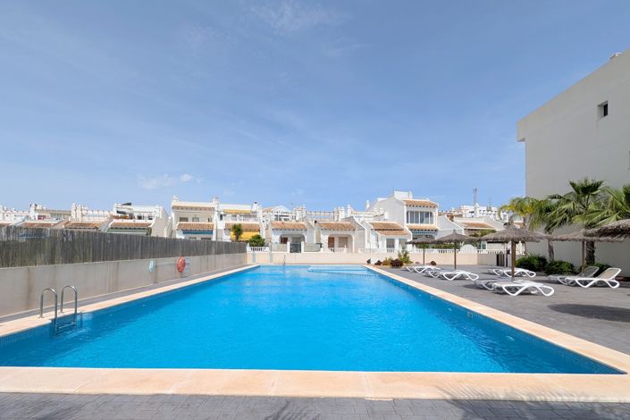 Image No.25-2 Bed Apartment for sale