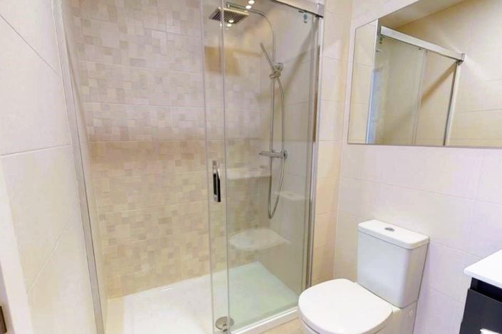 Image No.14-3 Bed Property for sale