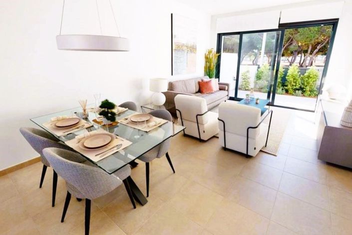 Image No.6-3 Bed Property for sale