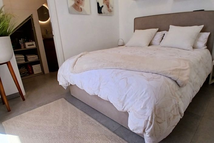 Image No.12-3 Bed Villa for sale