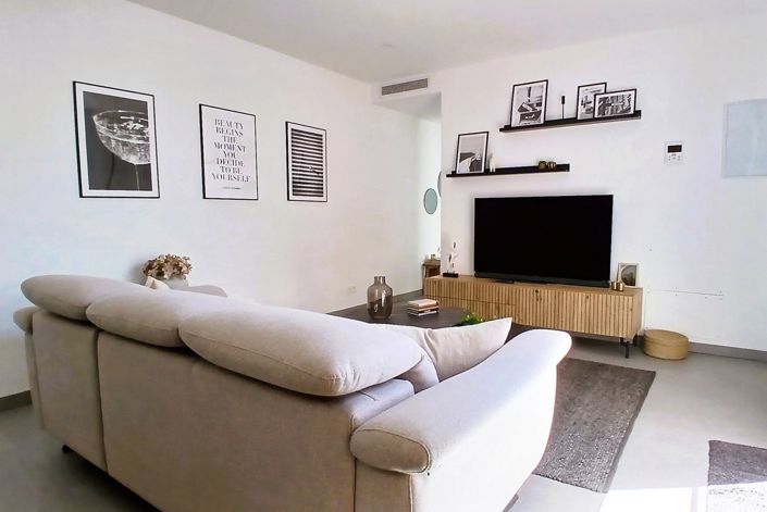 Image No.2-3 Bed Villa for sale