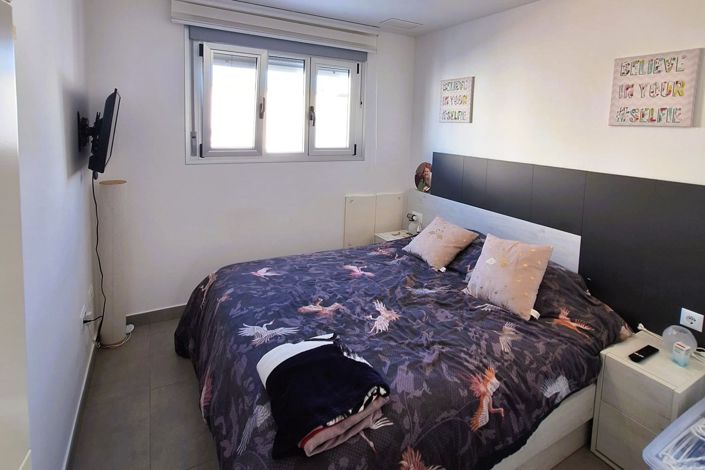 Image No.11-2 Bed Property for sale