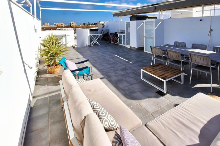 Image No.18-2 Bed Property for sale