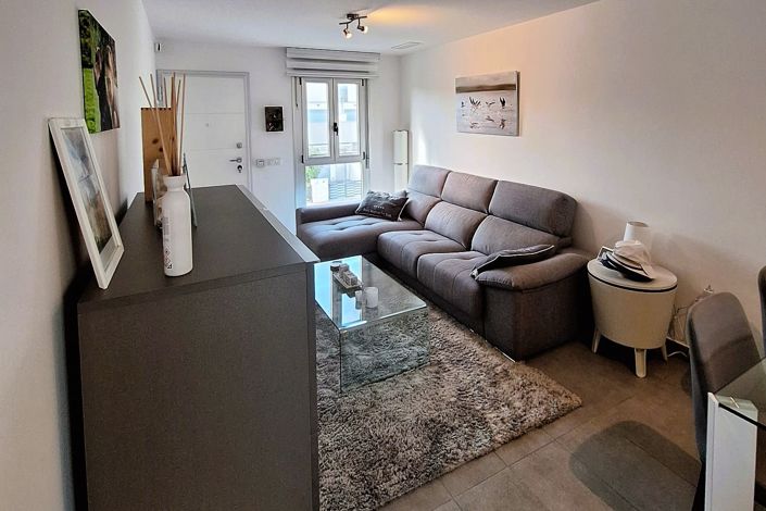 Image No.6-2 Bed Property for sale