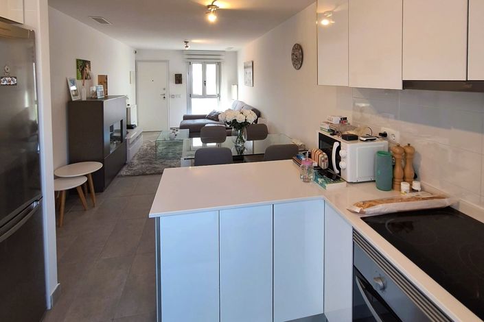 Image No.9-2 Bed Property for sale