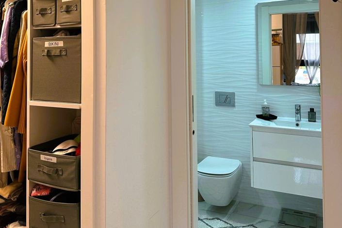 Image No.10-3 Bed Property for sale