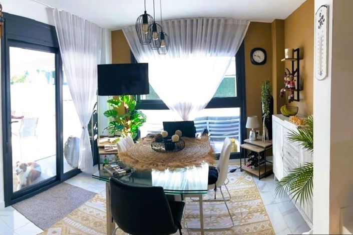 Image No.5-3 Bed Property for sale