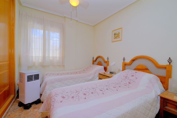 Image No.15-3 Bed Townhouse for sale