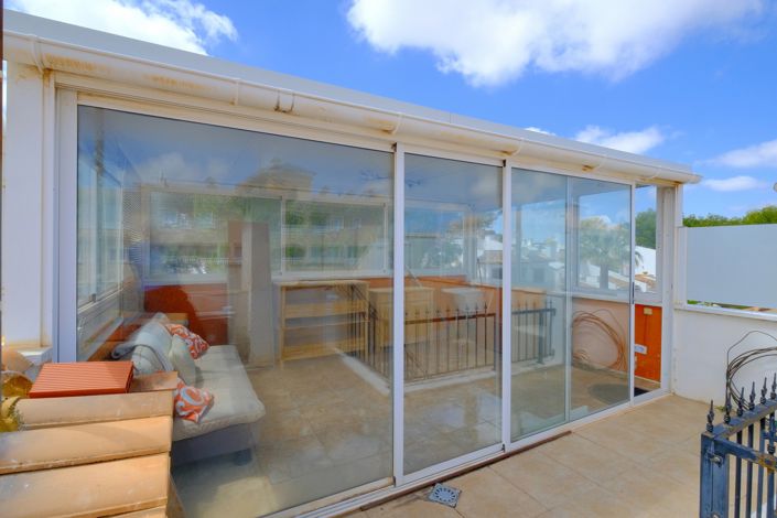 Image No.17-3 Bed Townhouse for sale