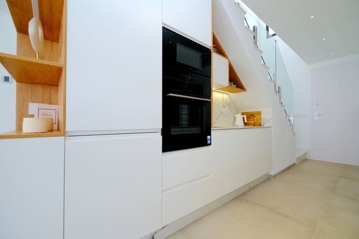 Image No.10-3 Bed Villa for sale