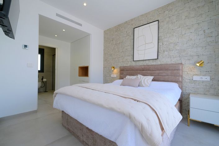 Image No.22-3 Bed Villa for sale