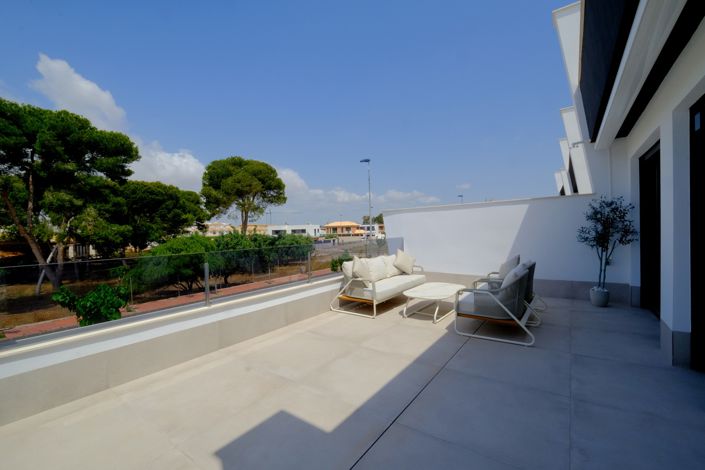 Image No.26-3 Bed Villa for sale