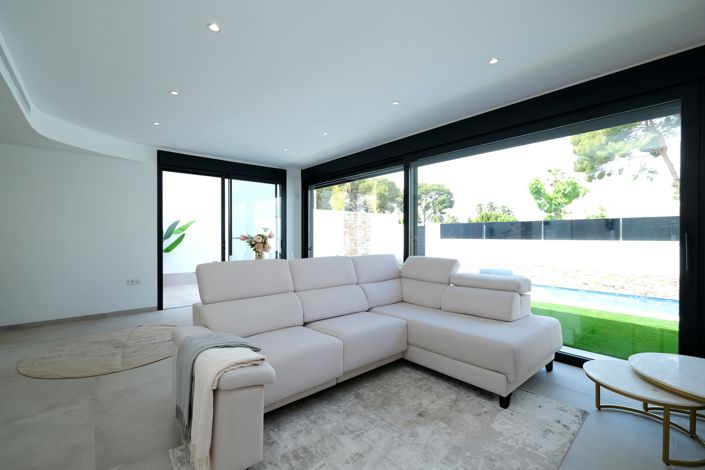Image No.6-3 Bed Villa for sale