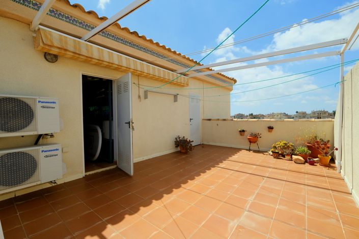 Image No.3-2 Bed Property for sale