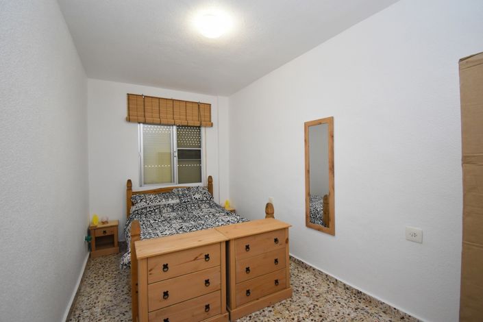 Image No.15-2 Bed Property for sale