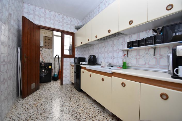 Image No.5-2 Bed Property for sale