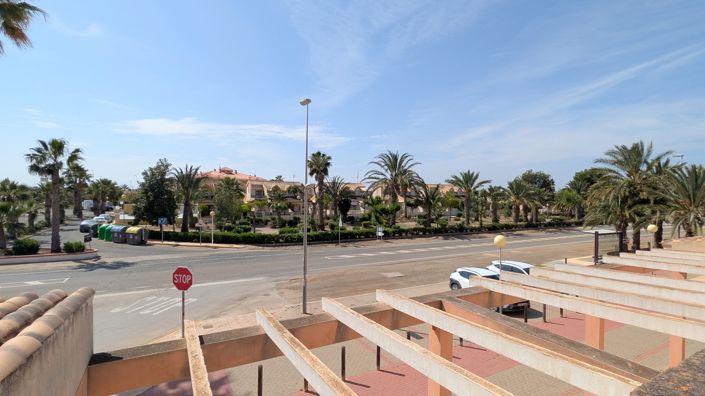 Image No.11-2 Bed Property for sale