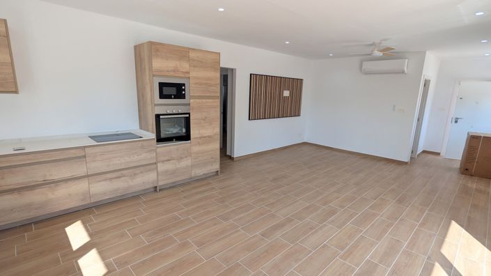 Image No.4-2 Bed Property for sale