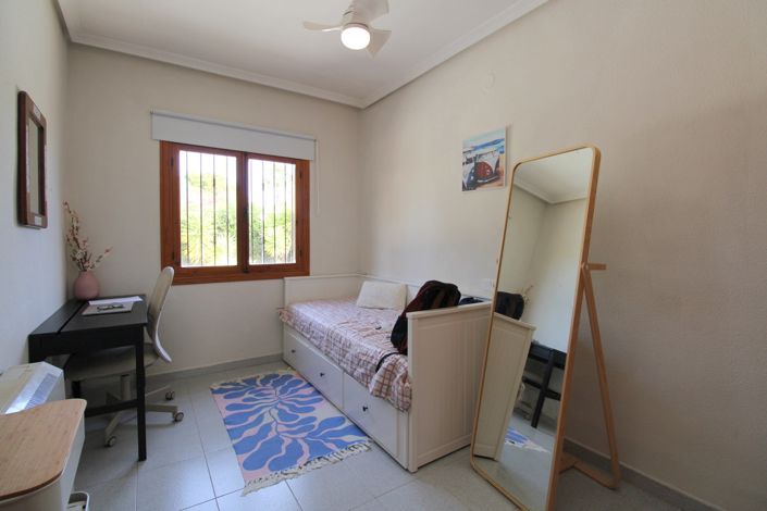 Image No.15-3 Bed Villa for sale