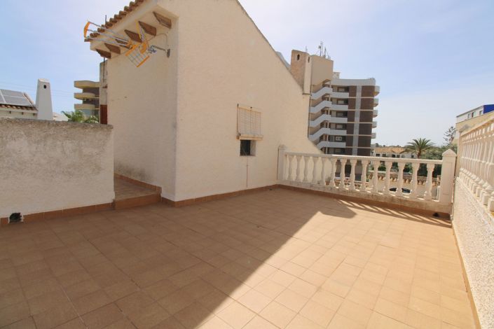 Image No.20-3 Bed Villa for sale