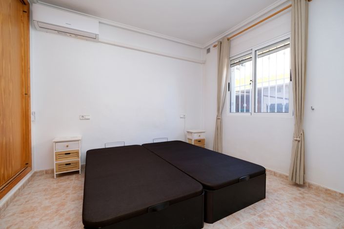 Image No.10-3 Bed Townhouse for sale