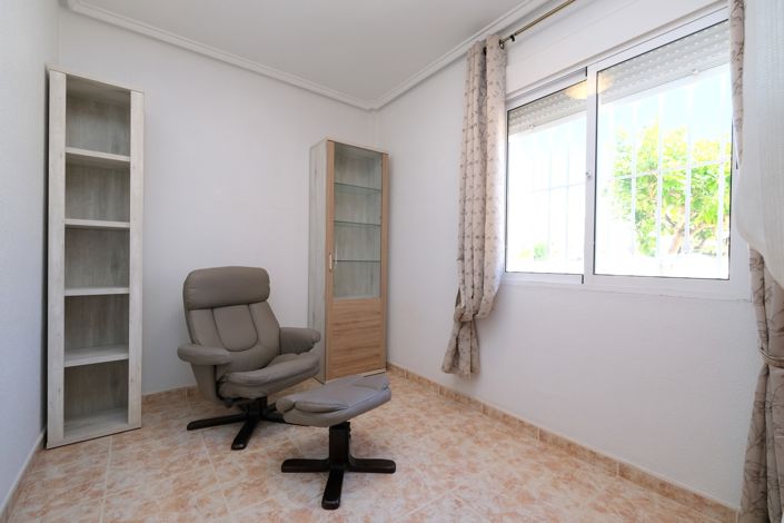 Image No.11-3 Bed Townhouse for sale