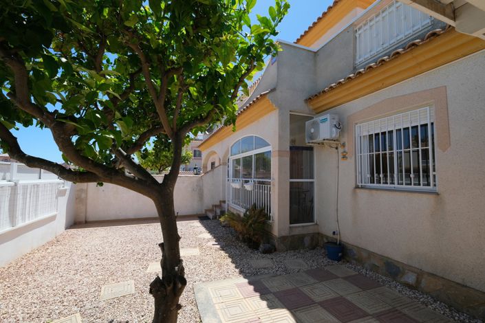 Image No.18-3 Bed Townhouse for sale