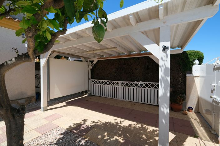 Image No.19-3 Bed Townhouse for sale