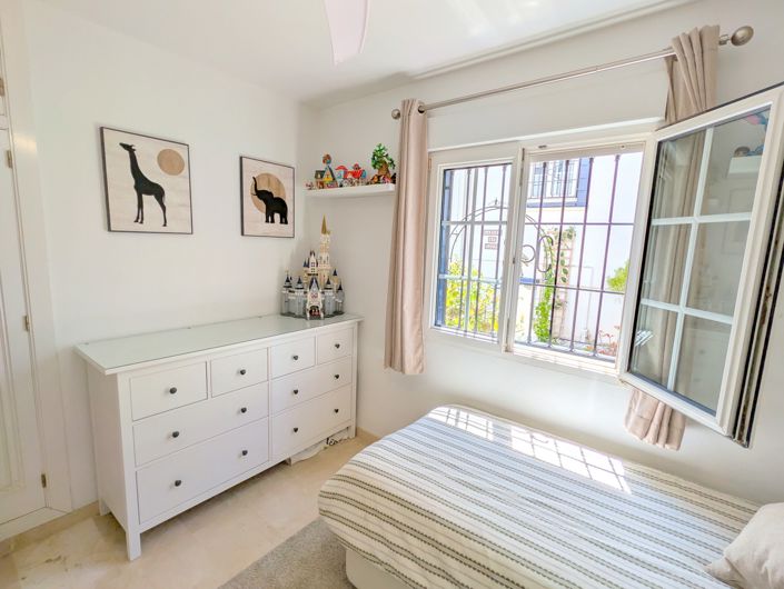 Image No.16-2 Bed Property for sale